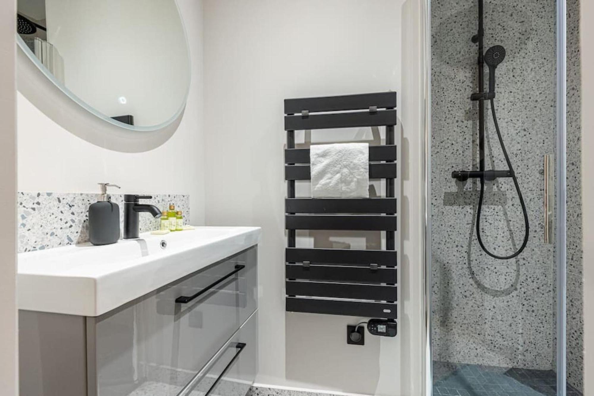 La Croix - Old Town Modern Apartment - 2 Bedrooms Nice Ngoại thất bức ảnh